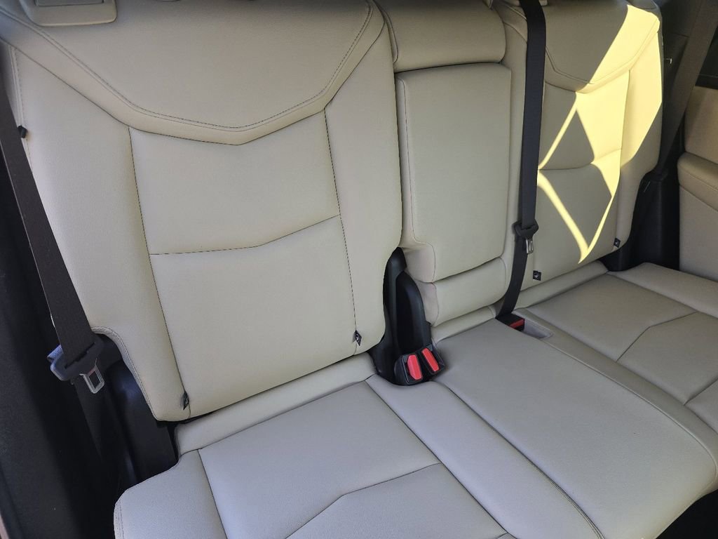 Used 2018 Cadillac XT5 AWD image 18