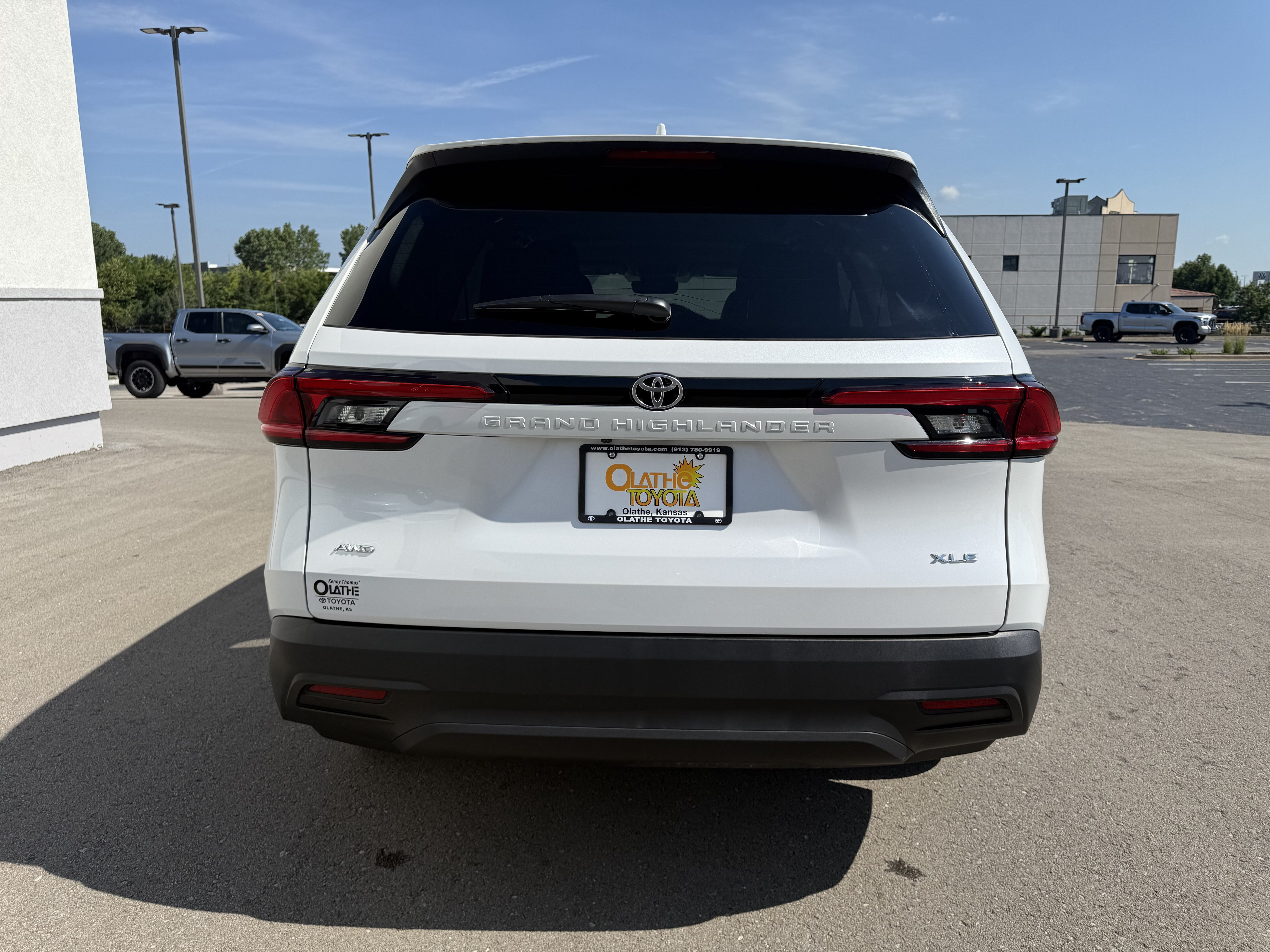 Certified 2024 Toyota Grand Highlander AWD image 24