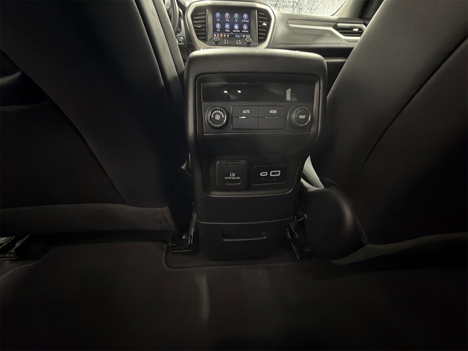 Used 2023 GMC Acadia SLT image 21