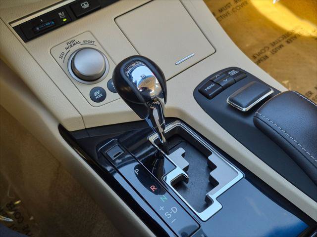 Used 2013 Lexus ES 300h w/ Luxury Pkg FWD image 20