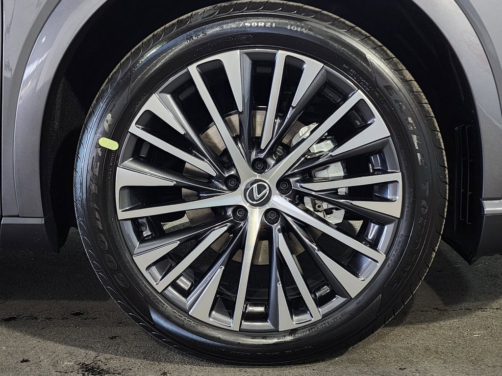 New 2025 Lexus RX 350 FWD image 4