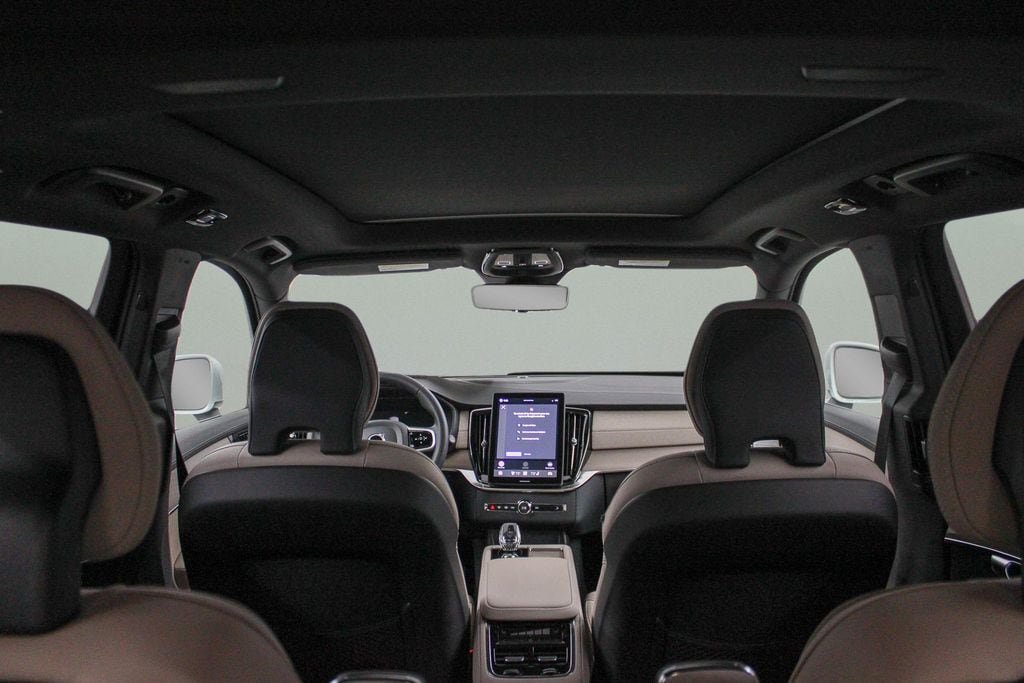 New 2026 Volvo XC90 B6 Plus AWD/4WD image 12