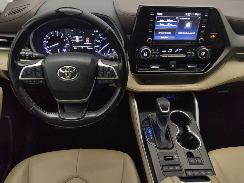 Used 2022 Toyota Highlander XLE image 22