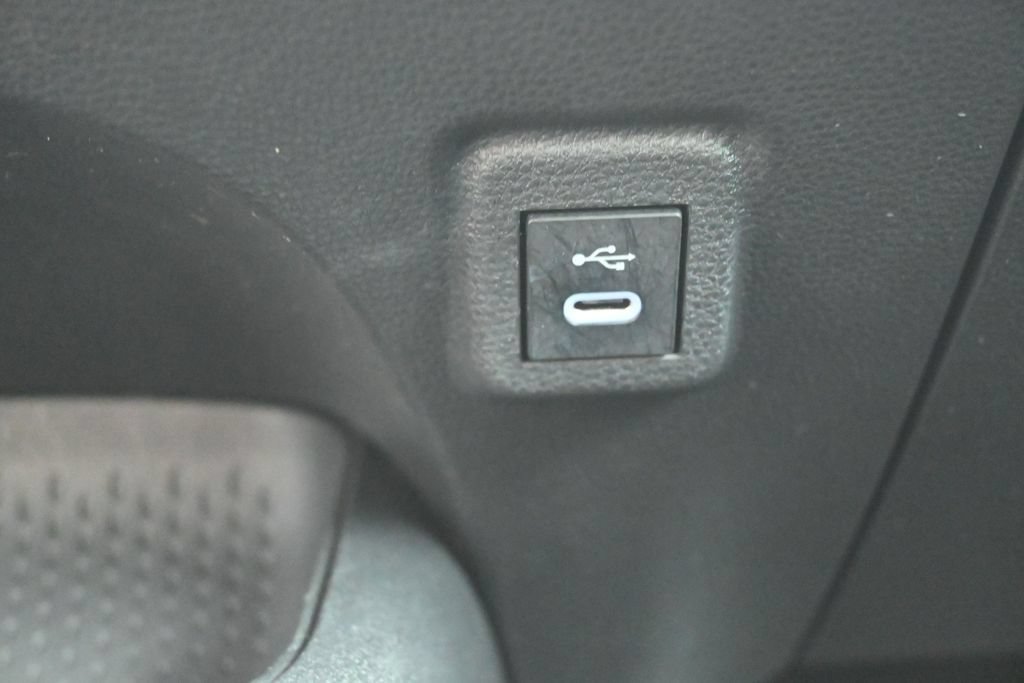 Used 2025 Toyota Corolla LE FWD image 21
