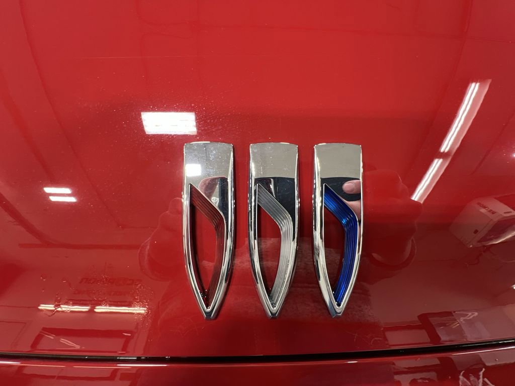 New 2025 Buick Envision Sport Touring image 32