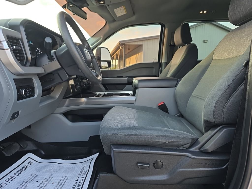 Used 2024 Ford F350 XLT w/ 360-Degree Camera Package AWD/4WD image 17