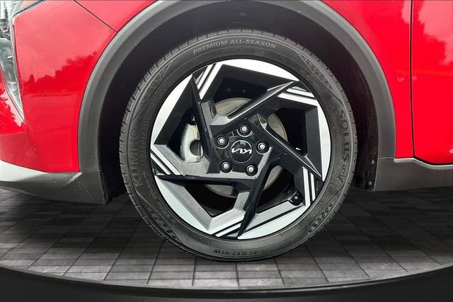 Certified 2025 Kia K4 EX FWD image 31