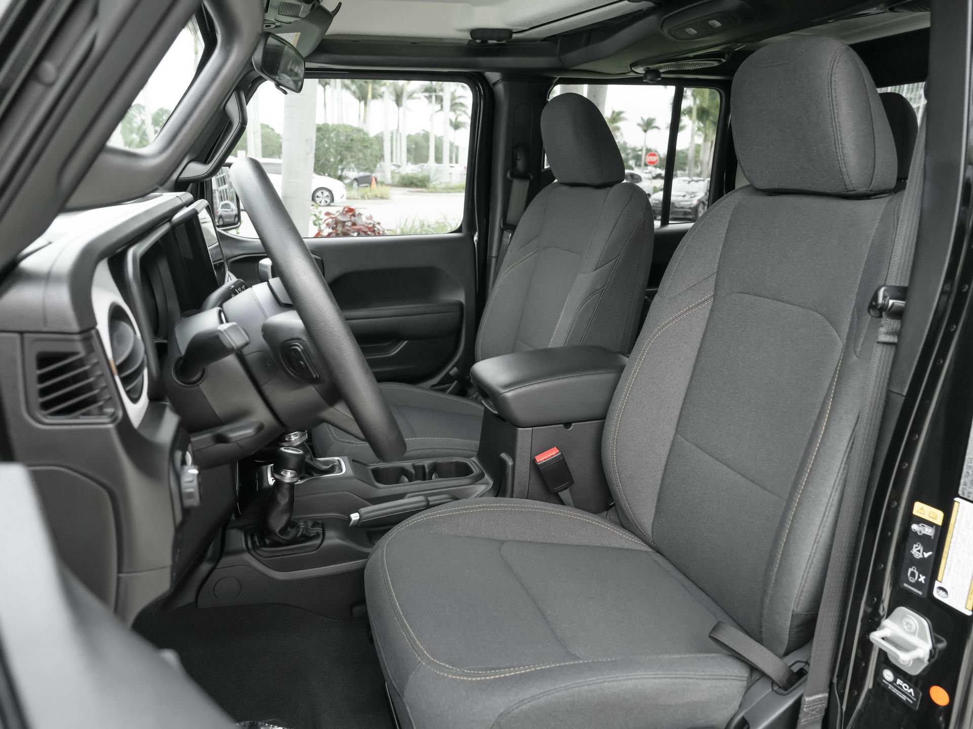 Used 2024 Jeep Gladiator Sport AWD/4WD image 7