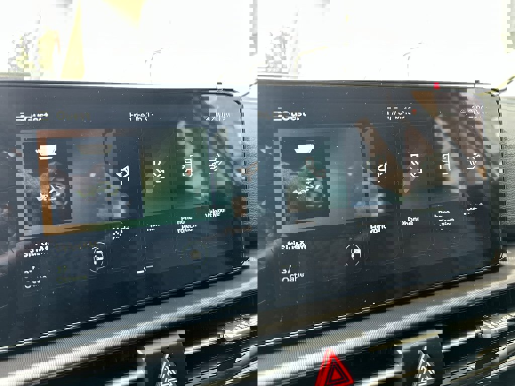 New 2026 Kia Sportage AWD Hybrid image 19