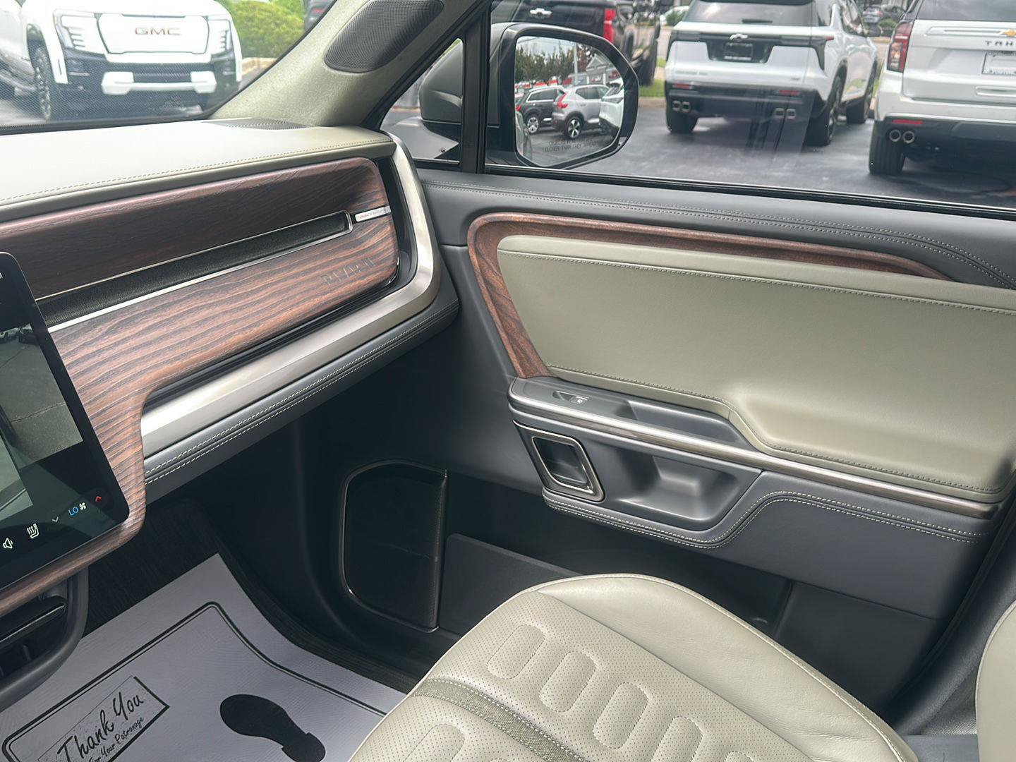 Used 2022 Rivian R1S Launch Edition AWD/4WD image 39