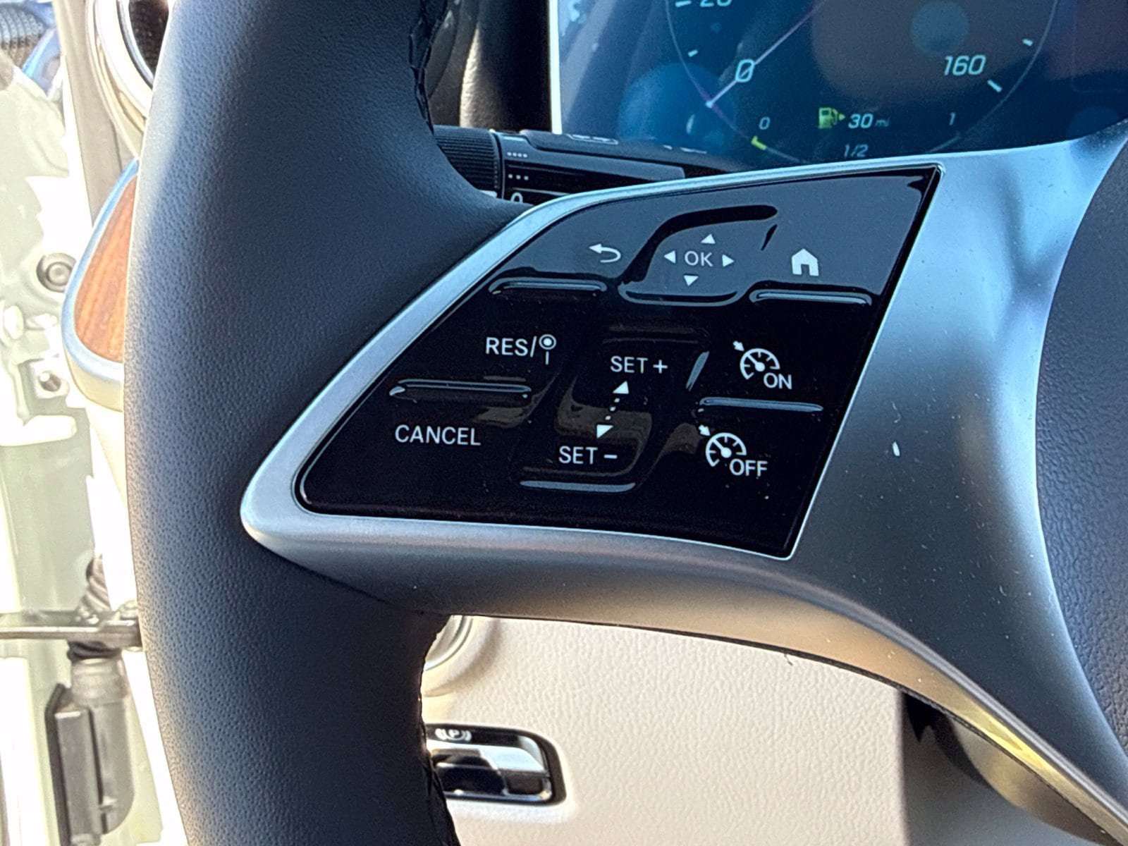 New 2026 Mercedes-Benz C 300 Sedan image 21