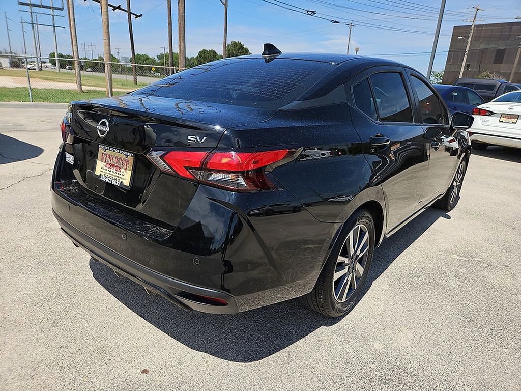 Used 2023 Nissan Versa SV FWD image 7