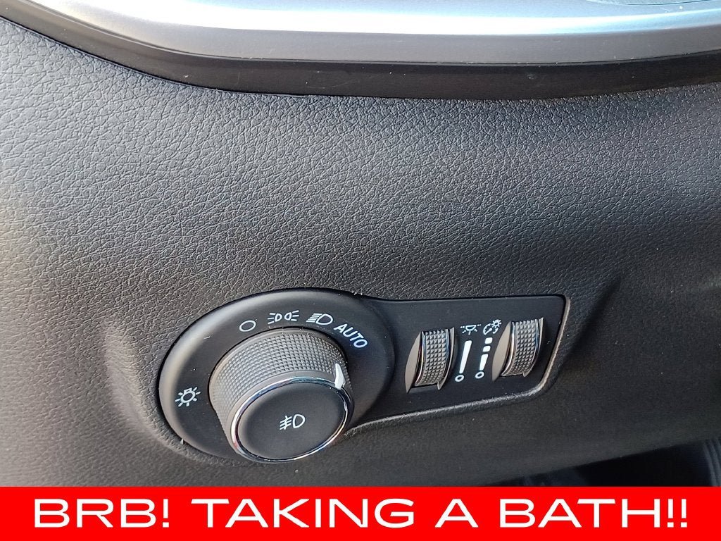 Used 2025 Jeep Compass Limited w/ Elite Group AWD/4WD image 10