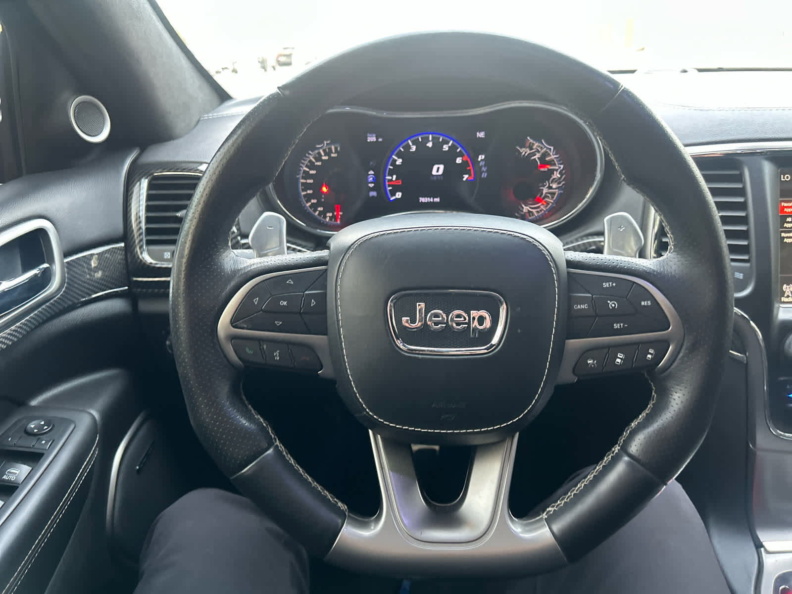 Used 2017 Jeep Grand Cherokee SRT image 11