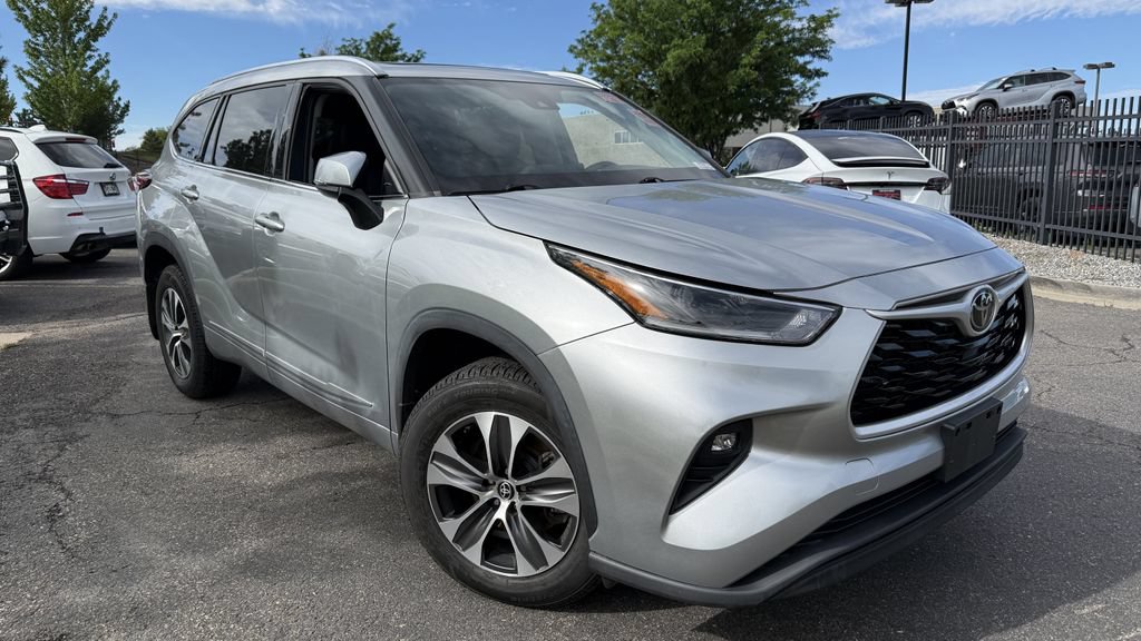 Used 2021 Toyota Highlander XLE