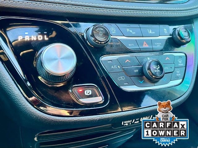 Used 2021 Chrysler Pacifica Touring w/ S Appearance Package image 28