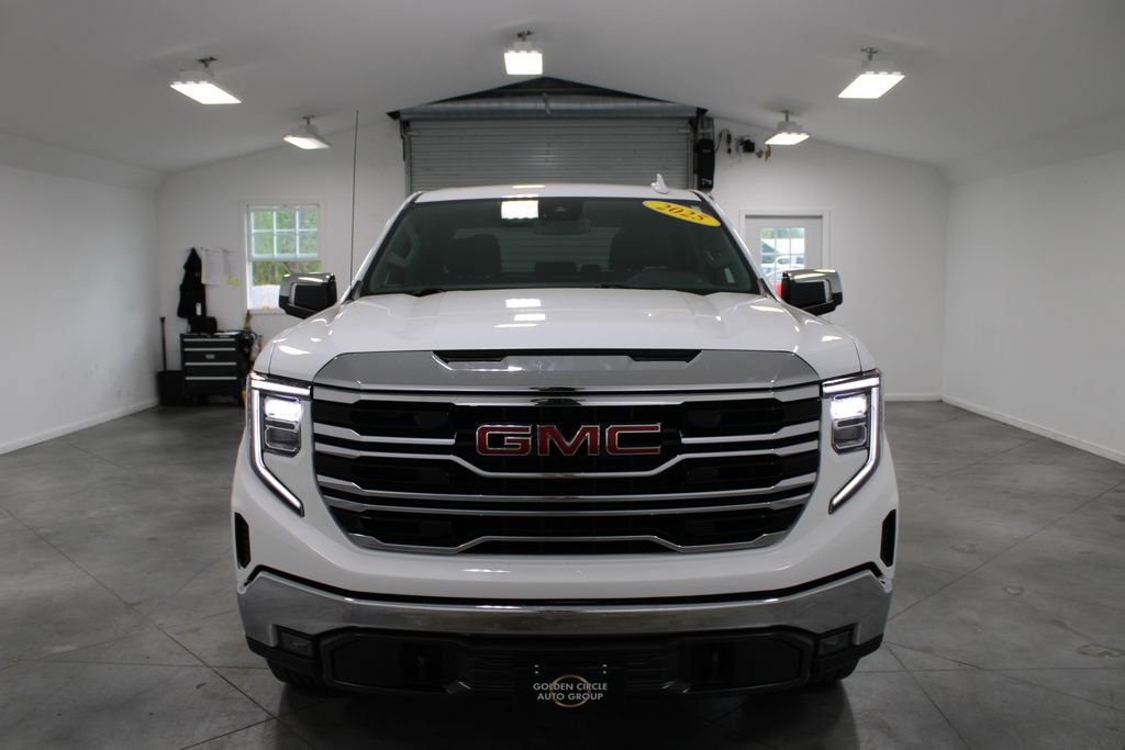 Used 2025 GMC Sierra 1500 SLT AWD/4WD image 3