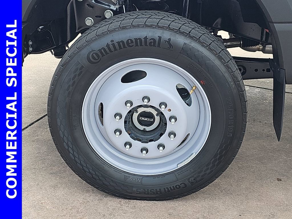 New 2025 Ford F550 XL image 37