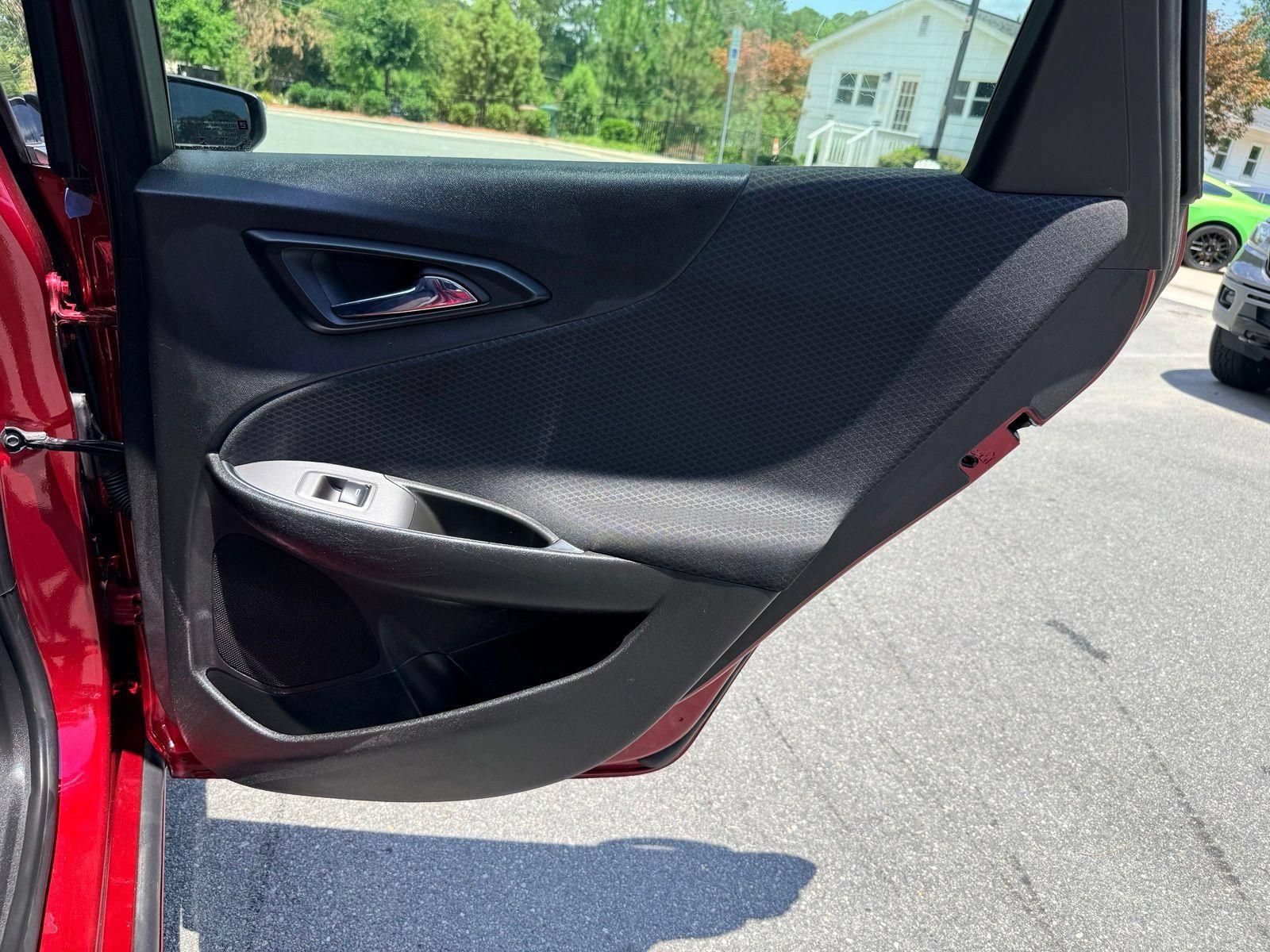 Used 2018 Chevrolet Malibu LT FWD image 21