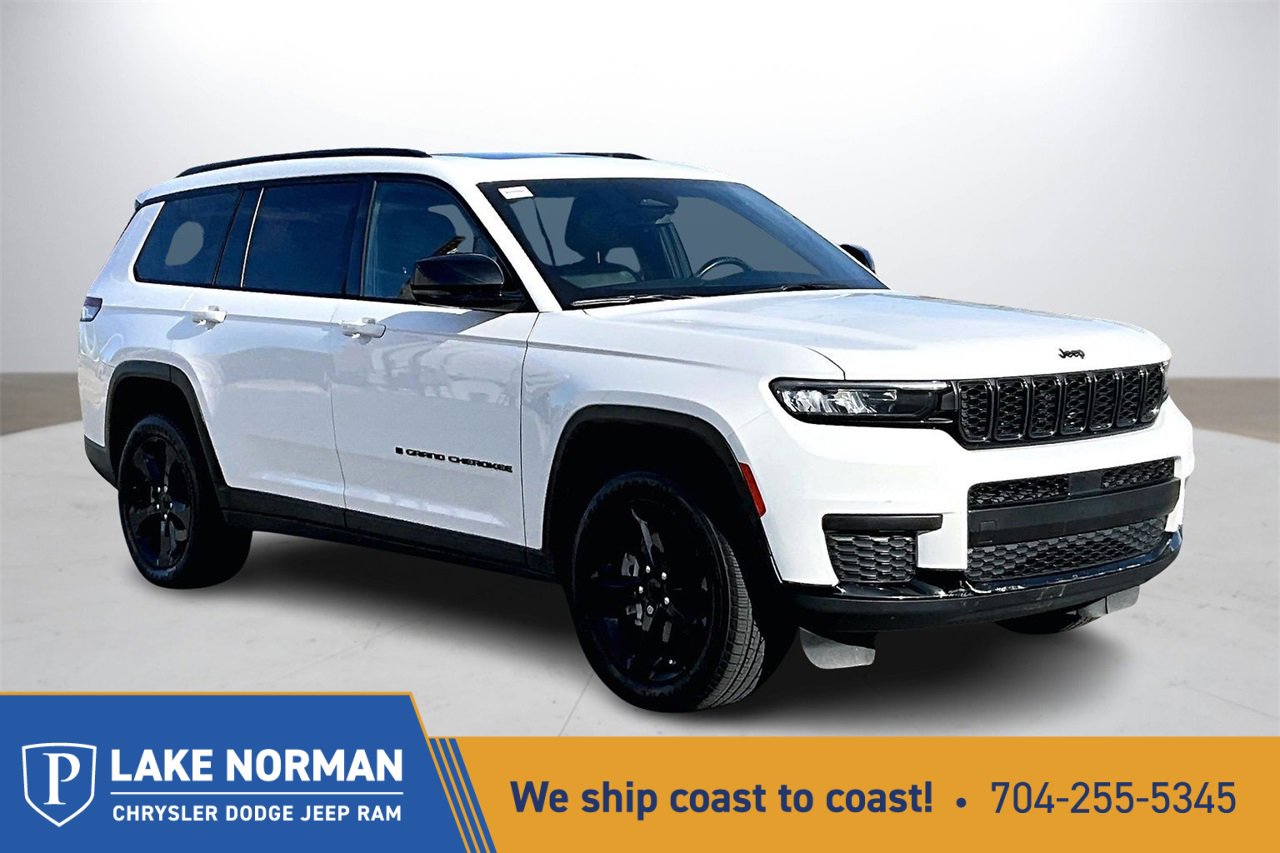 Certified 2022 Jeep Grand Cherokee L Laredo image 1