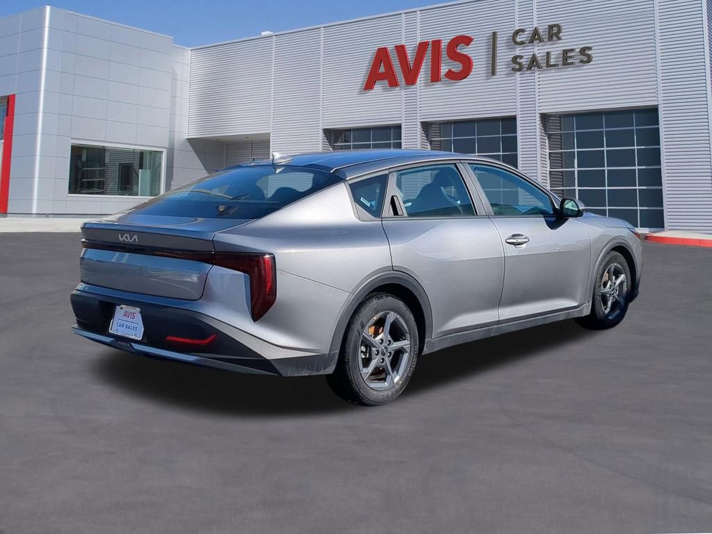 Used 2025 Kia K4 LXS image 6