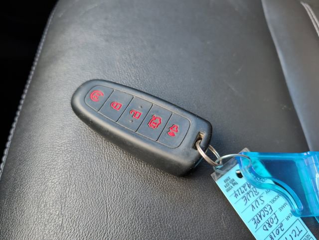 Used 2018 Ford Escape Titanium w/ Ford Safe & Smart Package image 37