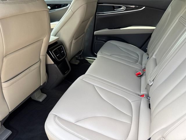 Used 2023 Lincoln Nautilus AWD image 17