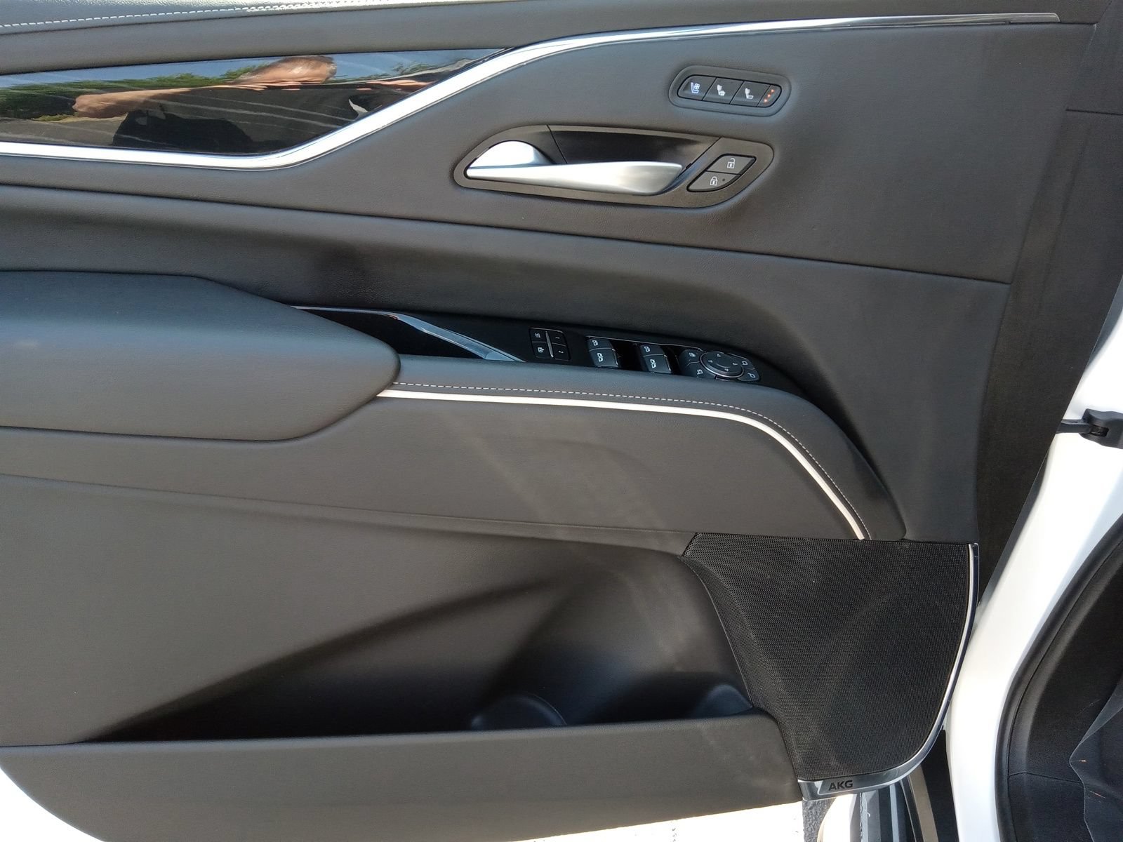 Used 2024 Cadillac Escalade Sport AWD/4WD image 9