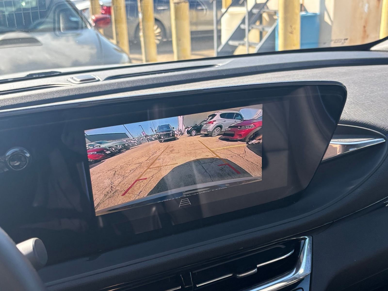 Used 2025 Buick Envista Sport Touring image 22