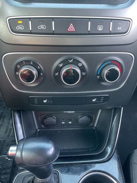 Used 2015 Kia Sorento LX image 14