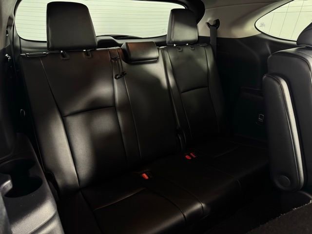 Used 2025 Toyota Highlander XLE image 16