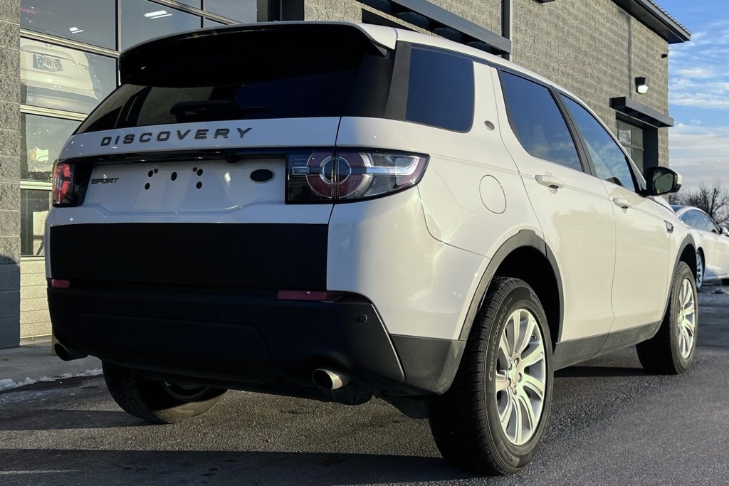 Used 2019 Land Rover Discovery Sport SE image 7