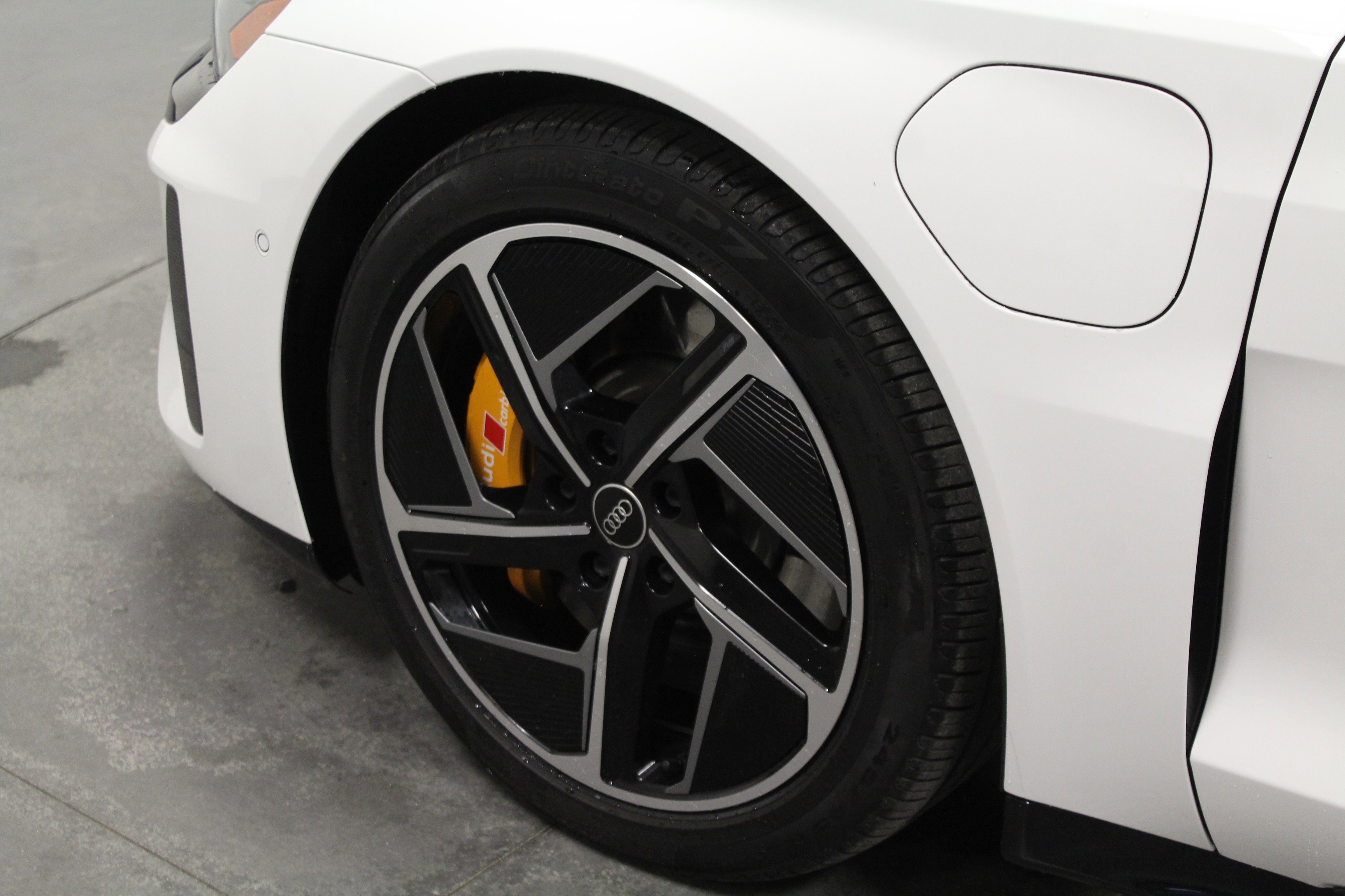 Used 2023 Audi RS e-tron GT w/ Carbon Performance Package image 10