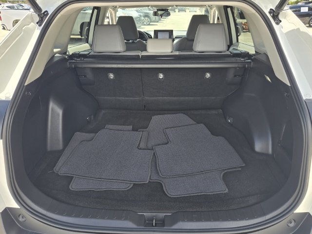 Used 2022 Toyota RAV4 XLE Premium FWD image 16