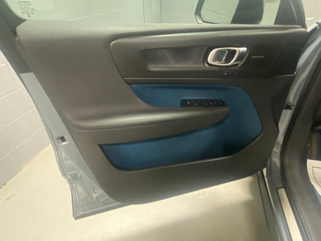 Used 2023 Volvo C40 P8 Recharge Ultimate AWD/4WD image 6