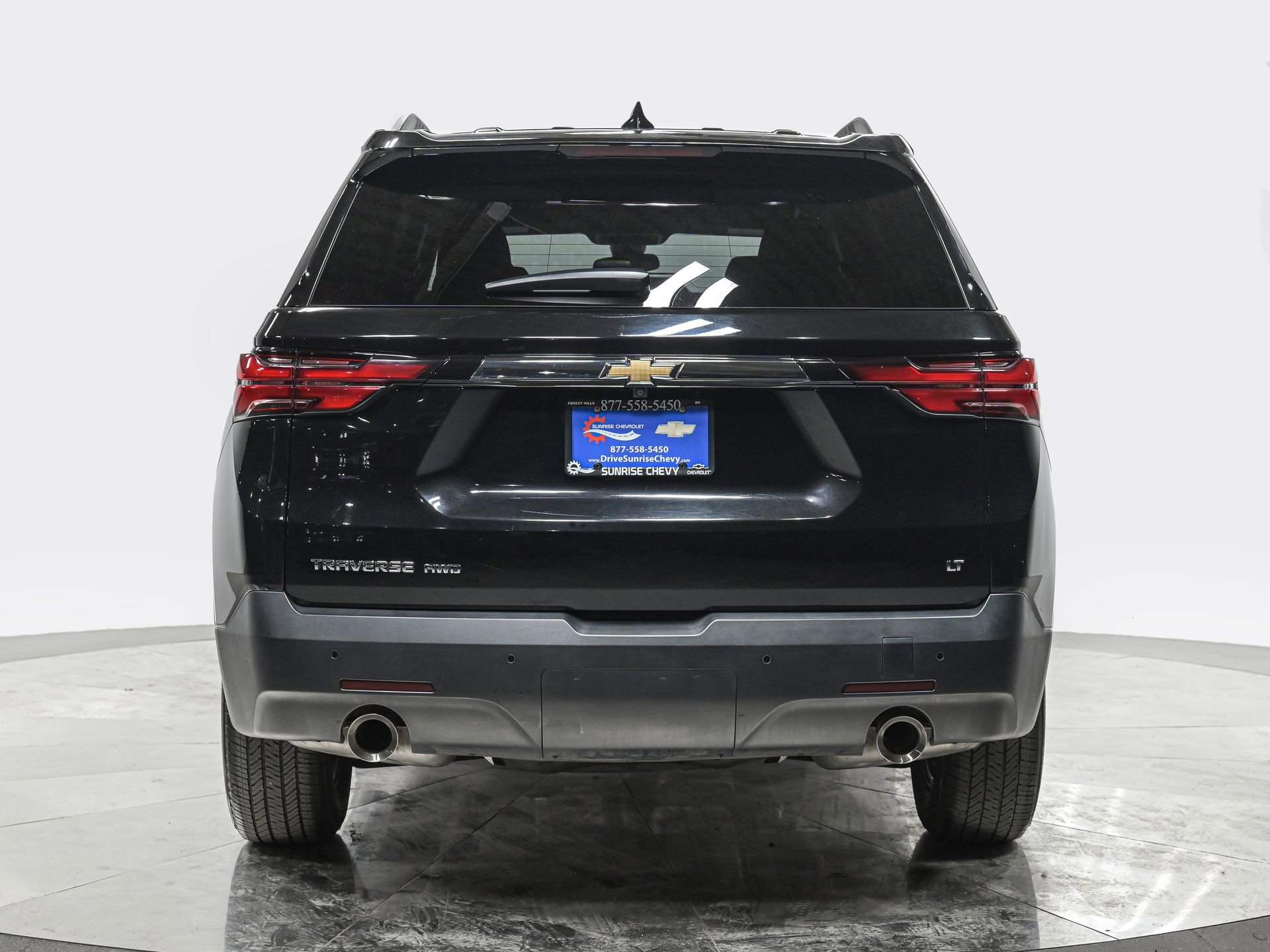Used 2023 Chevrolet Traverse LT AWD/4WD image 5