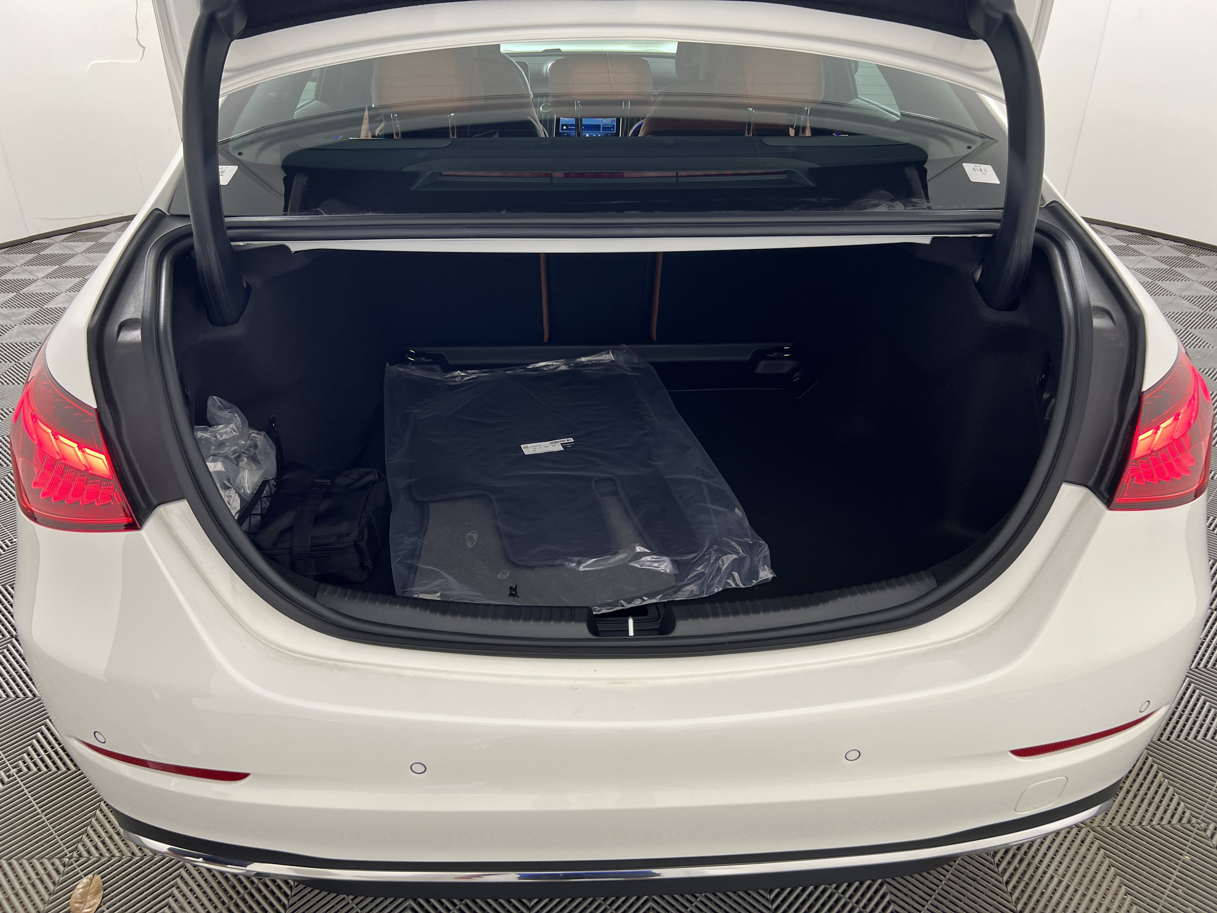 New 2026 Mercedes-Benz C 300 Sedan image 19