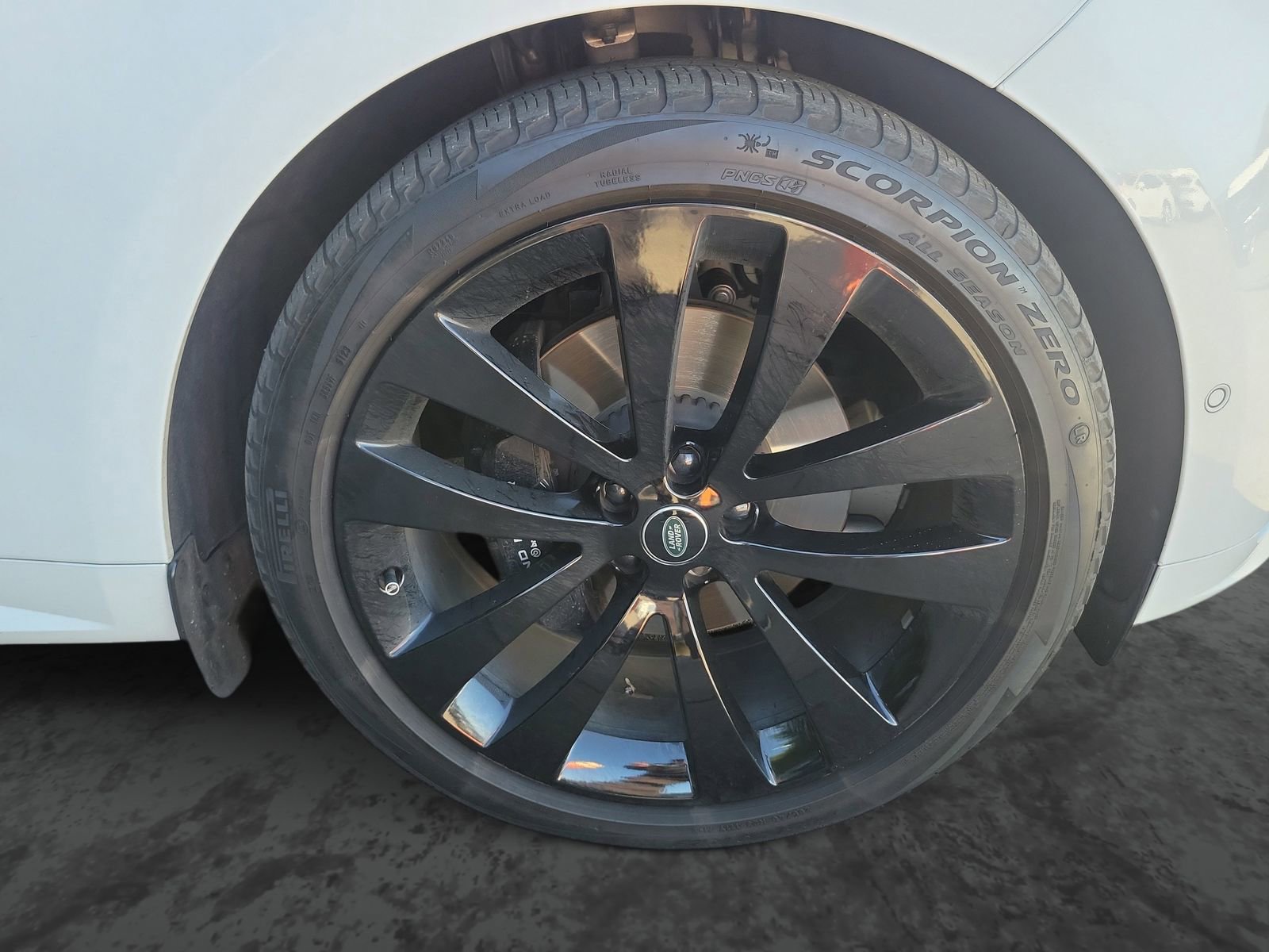 Used 2024 Land Rover Range Rover Sport Dynamic SE image 5