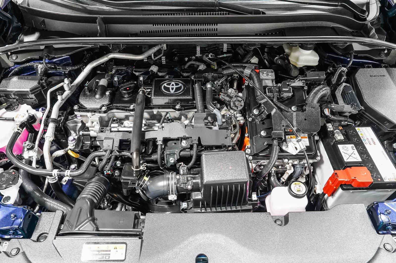 Certified 2025 Toyota Corolla LE FWD image 28