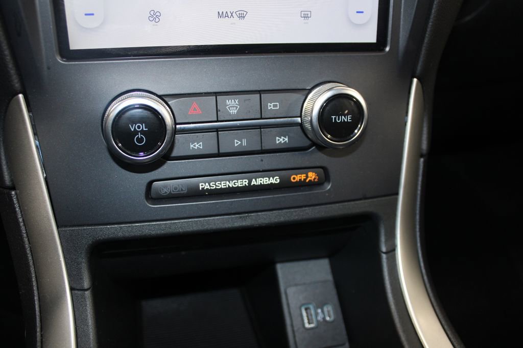 Used 2024 Ford Edge SE image 38