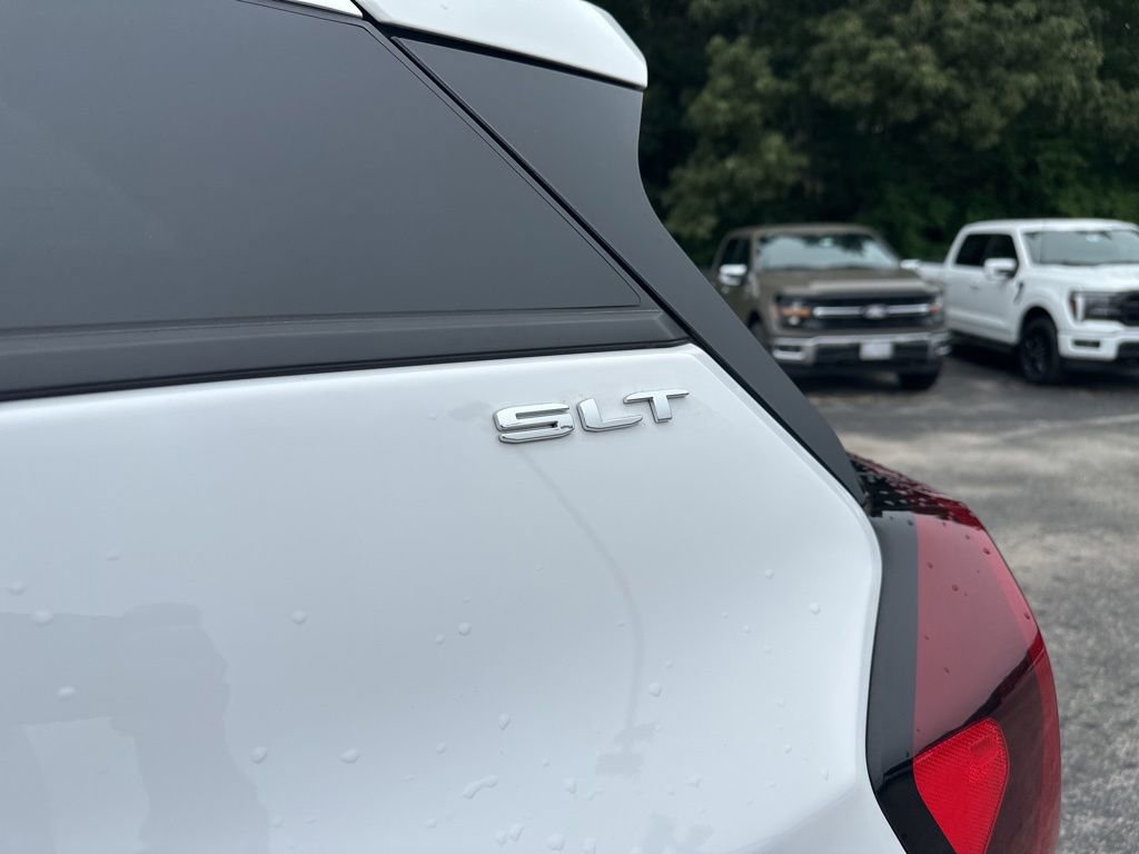 Used 2024 GMC Terrain SLT AWD/4WD image 10