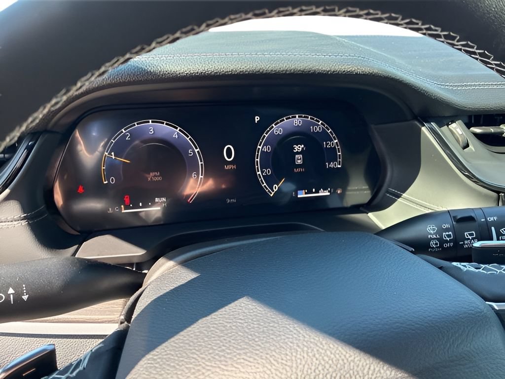 New 2026 Jeep Grand Cherokee Limited w/ Luxury Tech Group II AWD/4WD image 18