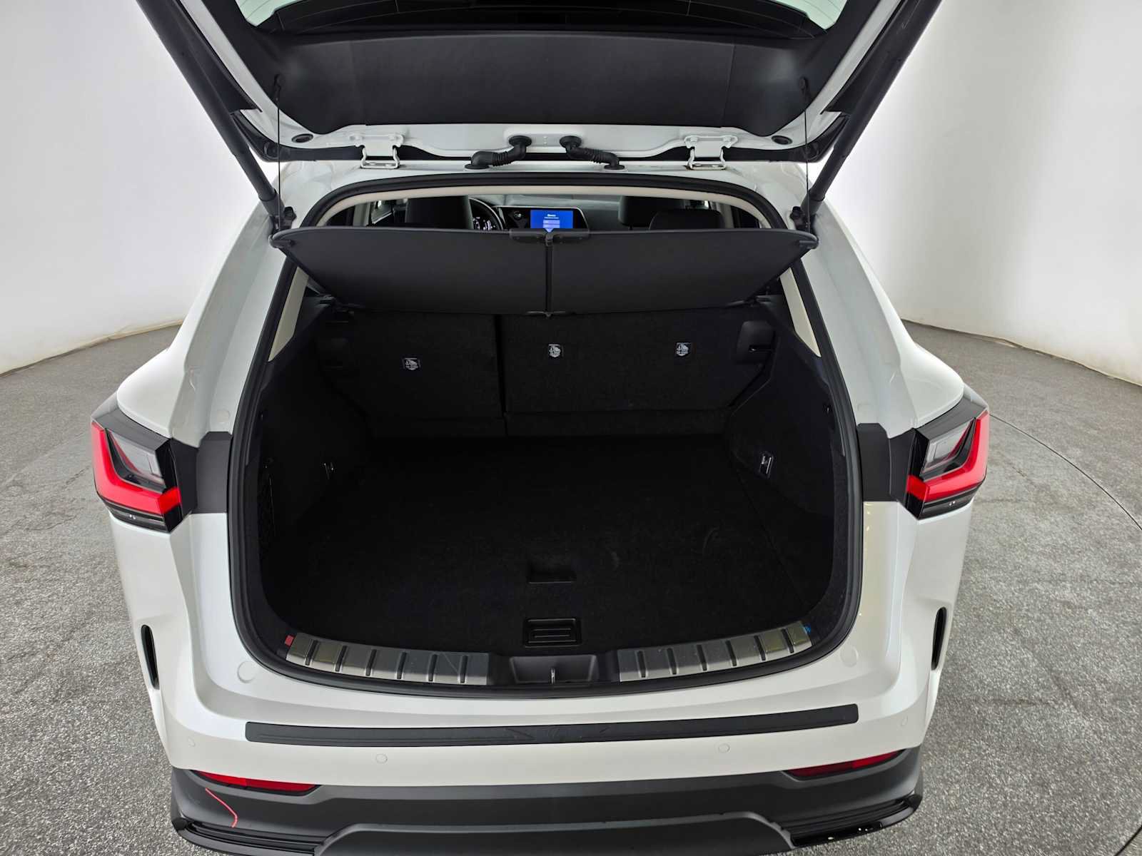Certified 2025 Lexus NX 250 FWD image 14
