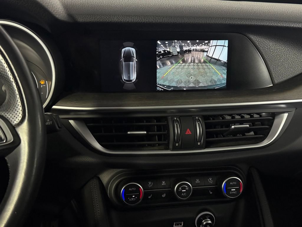 Used 2023 Alfa Romeo Stelvio Ti AWD/4WD image 22