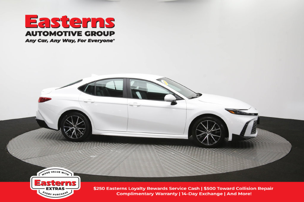 Used 2025 Toyota Camry SE FWD image 45