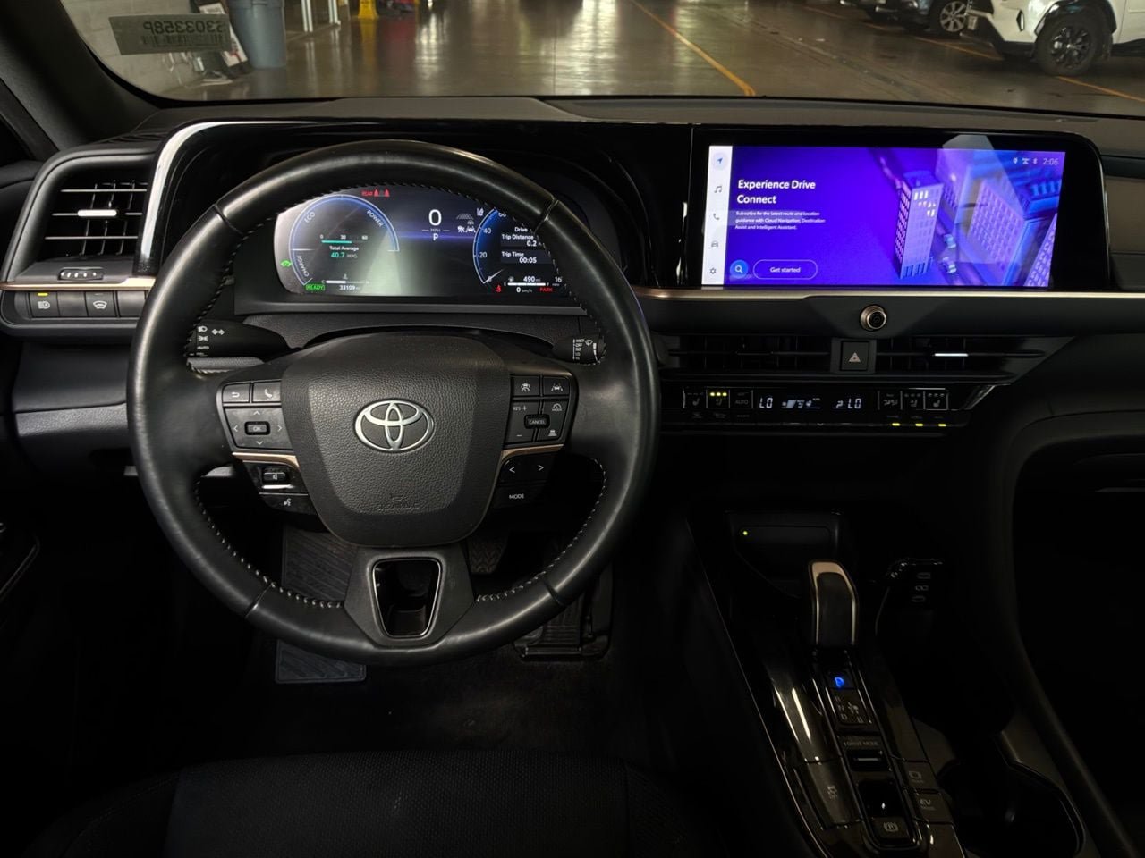 Used 2025 Toyota Crown AWD/4WD image 15
