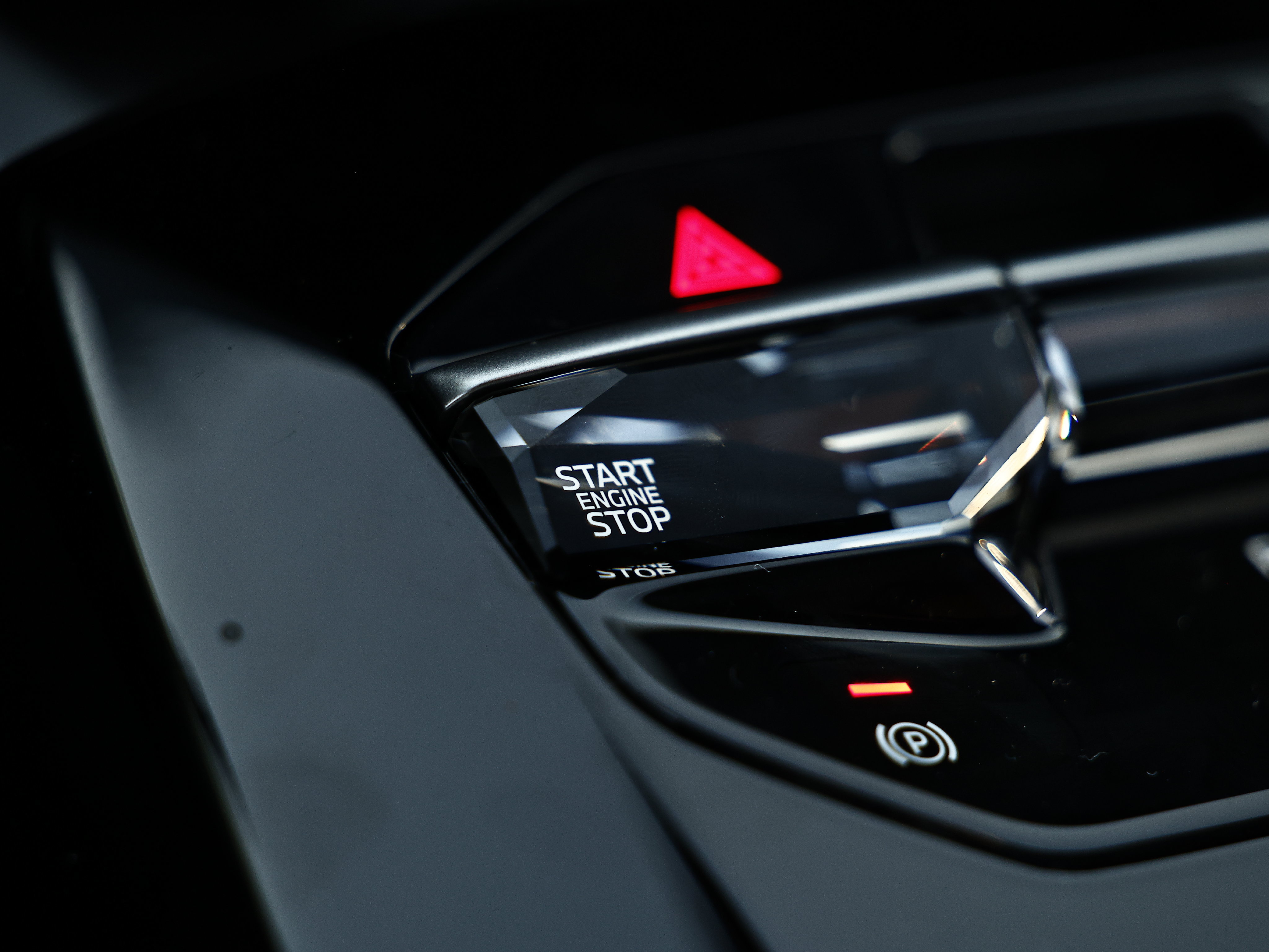 New 2027 BMW 740i w/ Executive Package RWD image 43