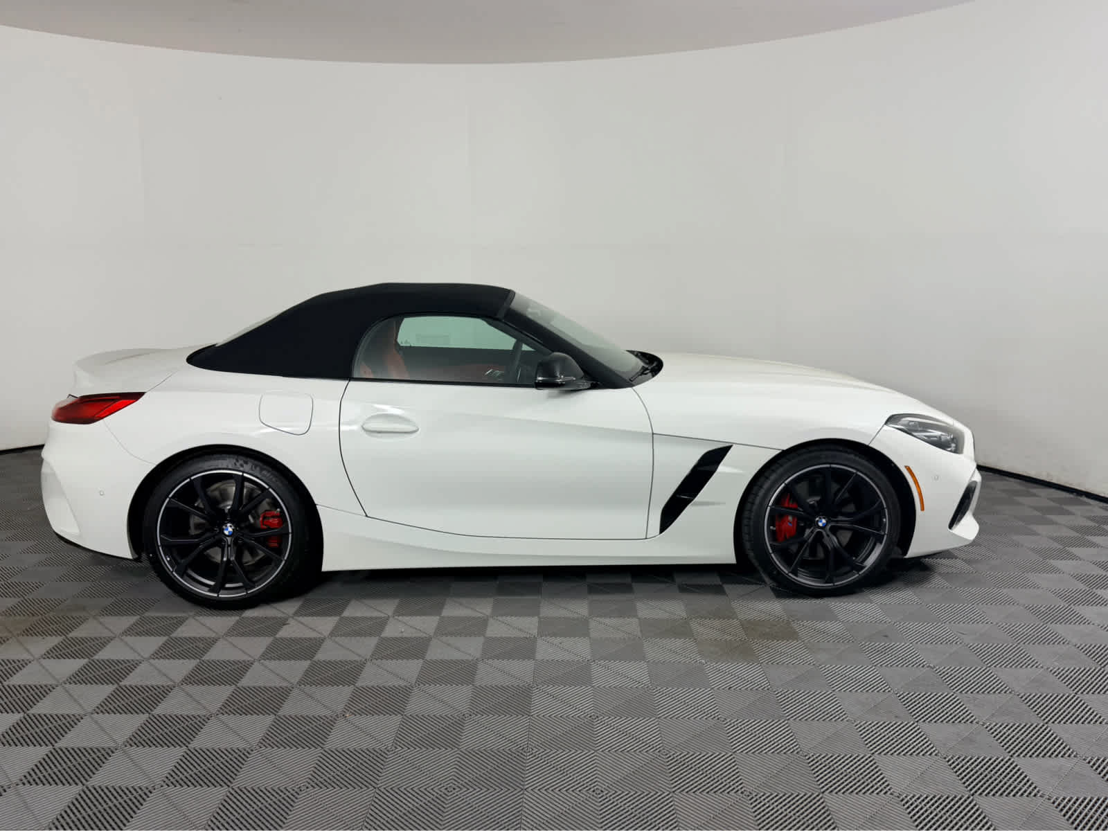 Used 2026 BMW Z4 sDrive30i w/ Premium Package RWD image 2
