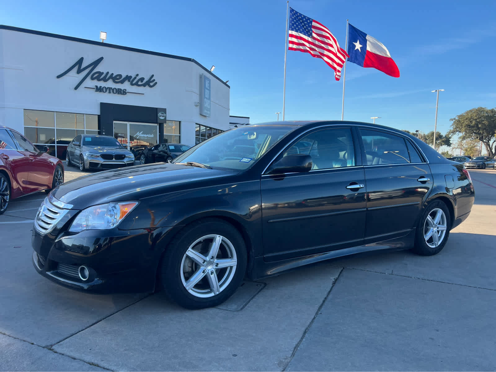Used 2009 Toyota Avalon Limited image 1