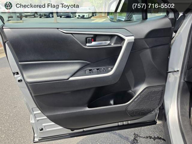 Used 2022 Toyota RAV4 XLE AWD/4WD image 15